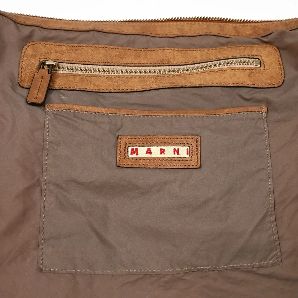 MARNI Light Brown Leather Hobo Shoulder Bag Italy Zip Pocket Magnetic Snaps Soft